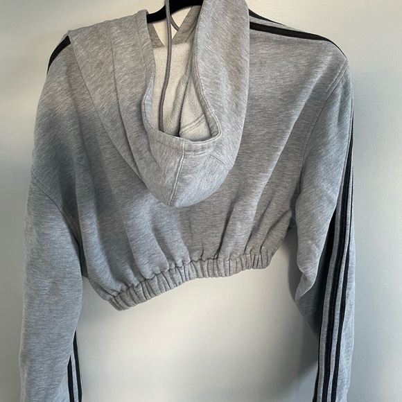 Reworked vintage Adidas sweater - Picture 2 of 2